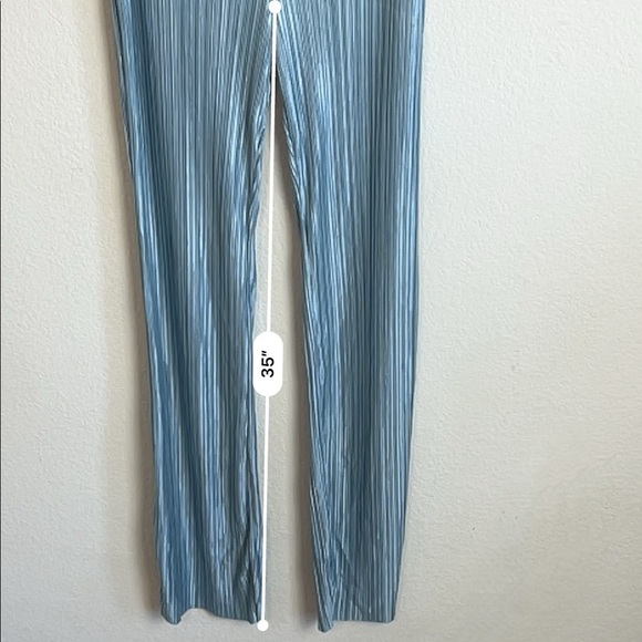 ASOS Light Baby Blue 90s Jersey Plisse Ribbed Suit Pants - Picture 5 of 7